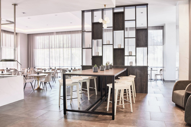 Food & Drinks 5, AC Hotel by Marriott Columbus Downtown, Muscogee