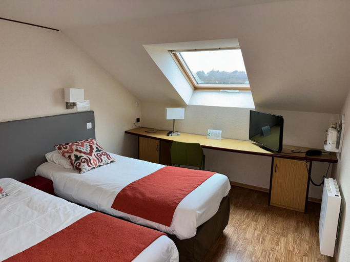 Bedroom 2, The Originals City, Hôtel A Pic, Cherbourg, Manche