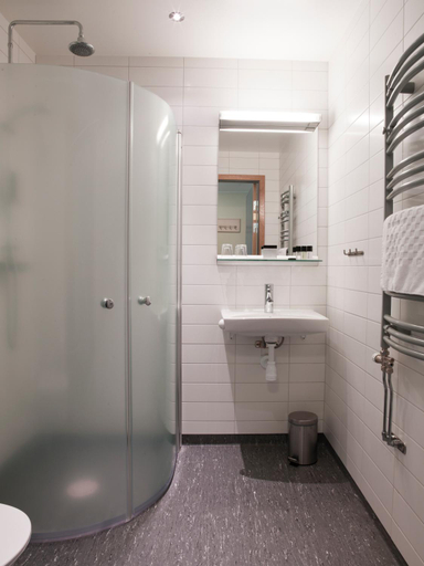 Bathroom 3, Ringsjostrand Camping, Hotell och Stugby, Hörby