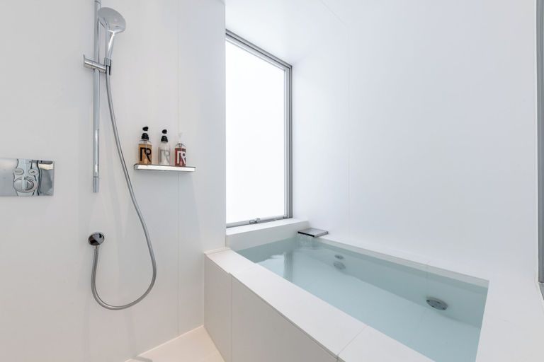 Bathroom 19