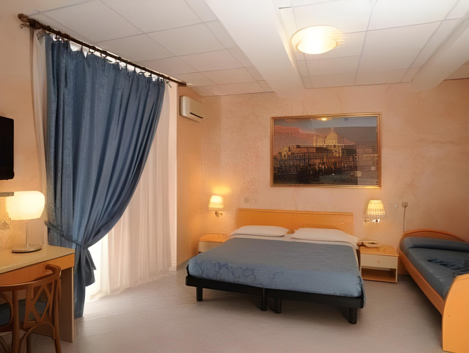Bedroom 15