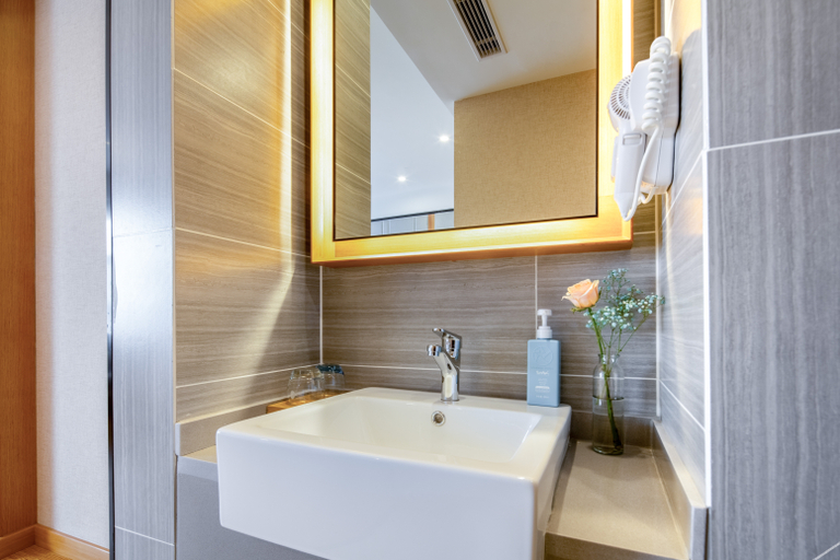 Bathroom 3, Starway Hotel Tongliao Mingren Street, Tongliao