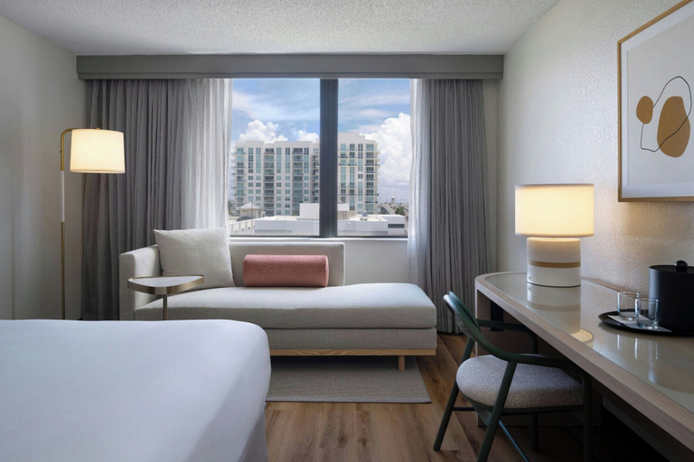 Bedroom 3, Renaissance Fort Lauderdale Marina Hotel, Broward