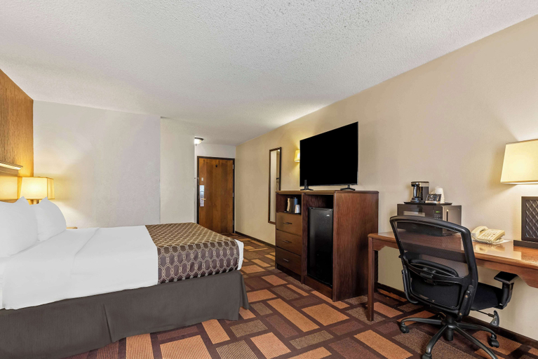 Bedroom 3, Best Western Tower West Lodge, Campbell