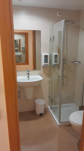 Bathroom 12