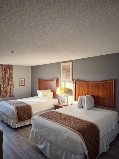 Bedroom 3, Laketree Inn And Suites Marion, Williamson