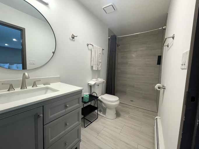 Bathroom 3, Stone Creek Inn, Cook