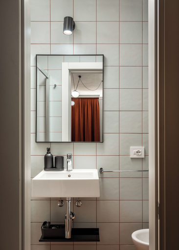 Bathroom 5, BYPILLOW Goldoni, Florence