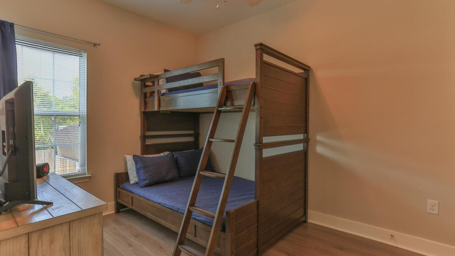 Bedroom 3, Elsie's Cove, Walton