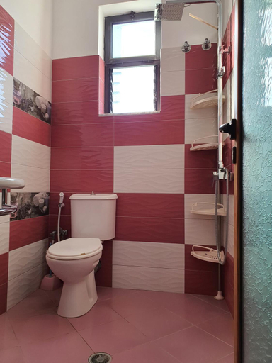 Others 2, Akeron's Rooms, Sarandës