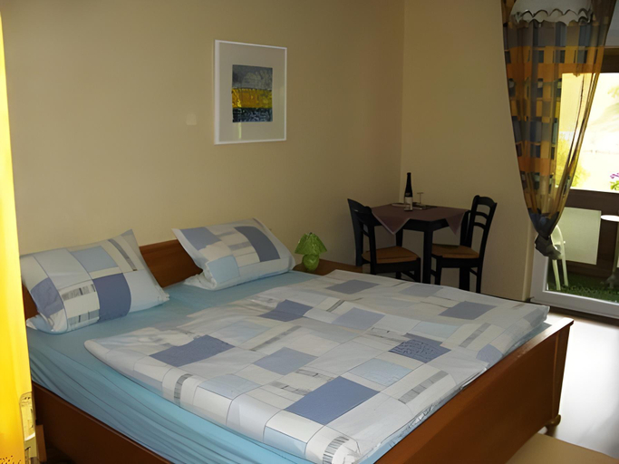Bedroom 21