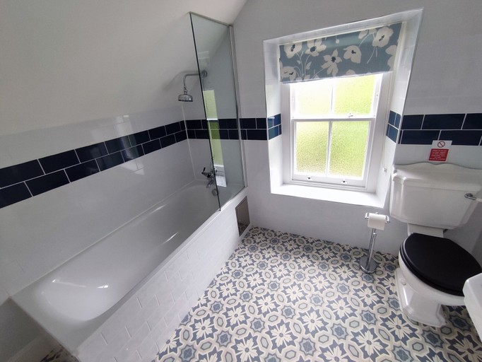 Bathroom 3, High View House, Gwynedd