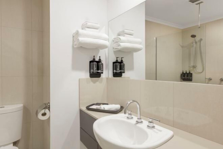 Bathroom 20