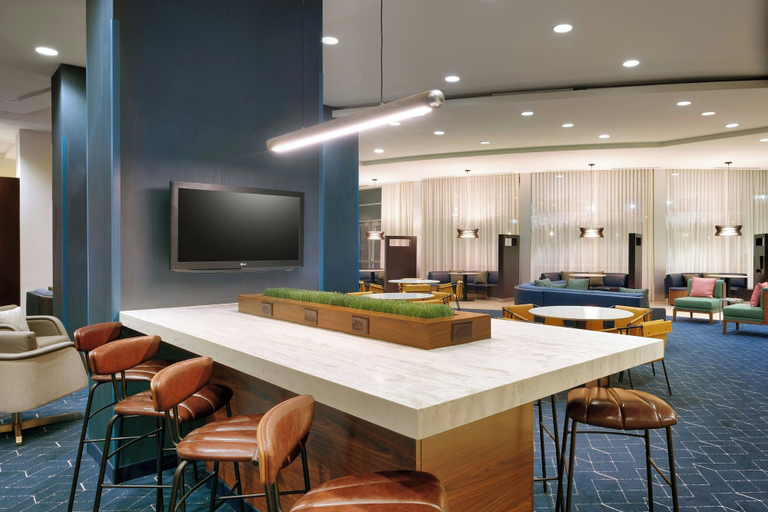 Food & Drinks 4, Courtyard by Marriott Lincoln Downtown, Lancaster