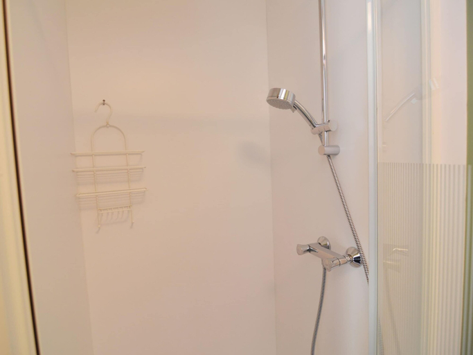 Bathroom 4, Lovely Modern Cottage With Sauna, Bubble Baths and Even a Beach on the River, Liège