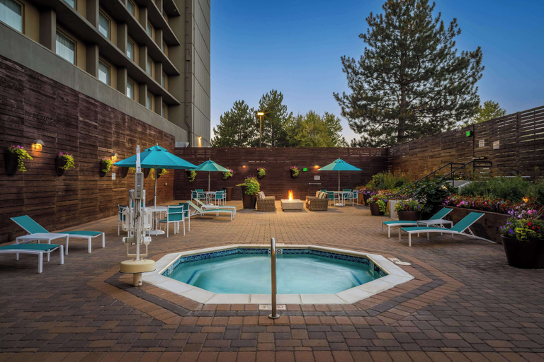 Sport & Beauty 3, DoubleTree by Hilton Hotel Denver, Denver
