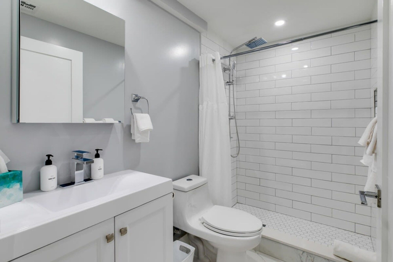 Room 2, Sosuite 1BR Corner Loft w Park View Gym Lounge, Philadelphia