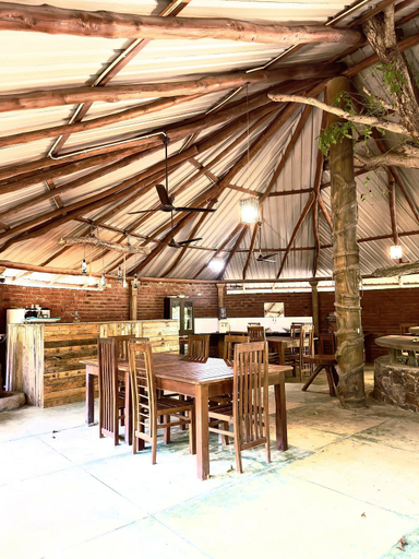 Food & Drinks 3, Birds Paradise Inn, Sevanagala