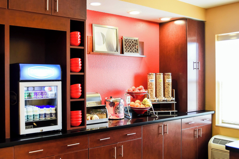 Food & Drinks 5, TownePlace Suites by Marriott Quantico Stafford, Stafford