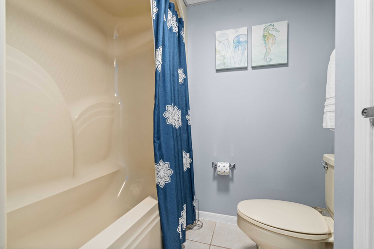Bathroom 3, Lazy Lagoon by Avantstay Pool + Resort Access, Bay