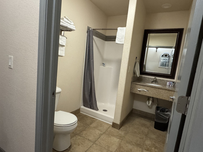 Bathroom 5, Price Pointe Inn, Waukesha