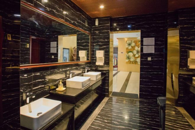 Bathroom 3, Jia Yuan Hotel, Jining