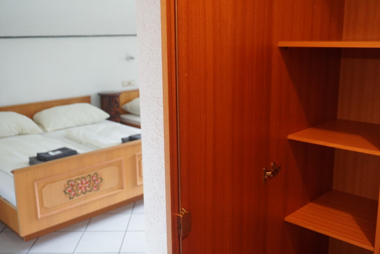 Bedroom 3, Hotel Wildrose, Zell am See