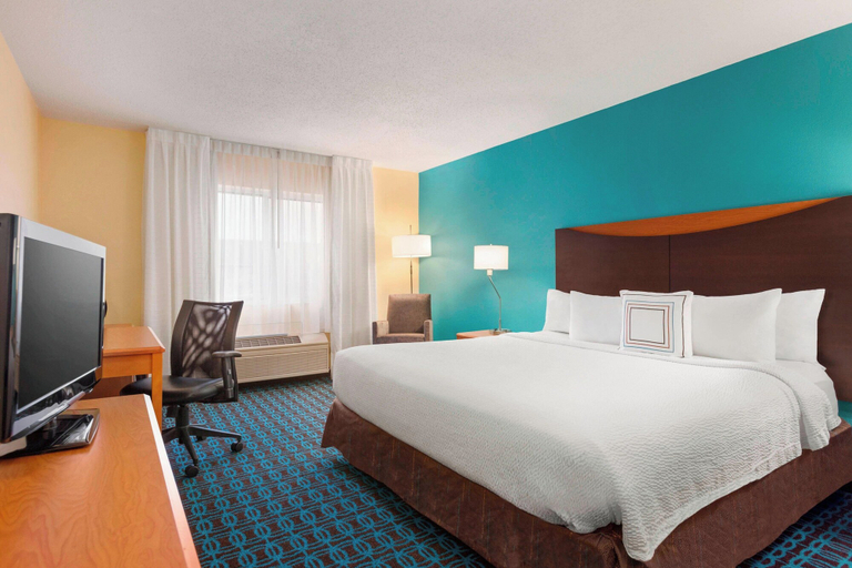 Bedroom, Fairfield Inn & Suites Mankato, Blue Earth