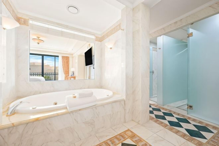 Bathroom 14