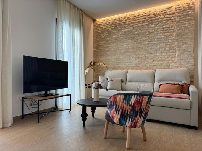 Others 5, Redes Royale Apartments by Misterhost, Sevilla