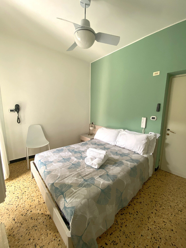 Bedroom 4, Pensione Sorriso, La Spezia