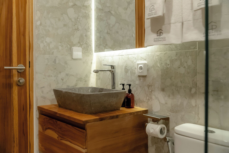 Bathroom 17