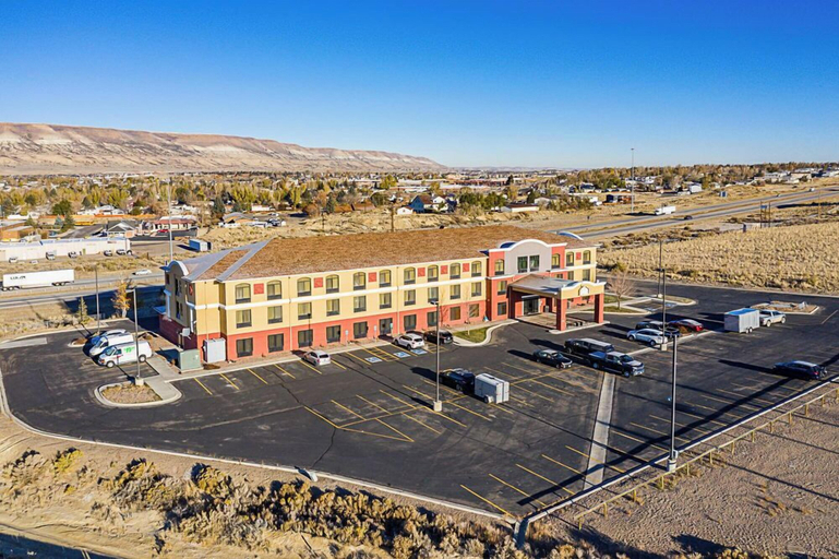 Exterior & Views 2, Sweetwater Lodge, Sweetwater