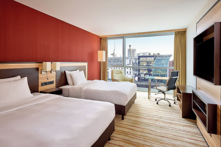 Bedroom 3, Courtyard by Marriott Düsseldorf Hafen, Düsseldorf