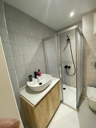 Bathroom 5, Istanbul HUB Flats, Beyoğlu