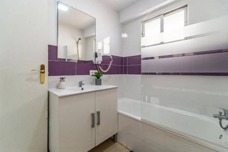Bathroom 2, Seaside Boutique Apartment Fuengirola, Málaga