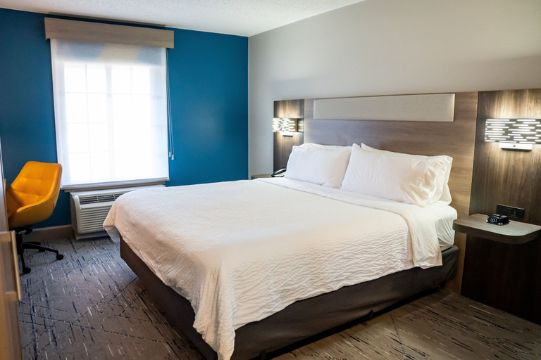 Bedroom 27