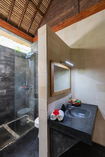 Bathroom 22