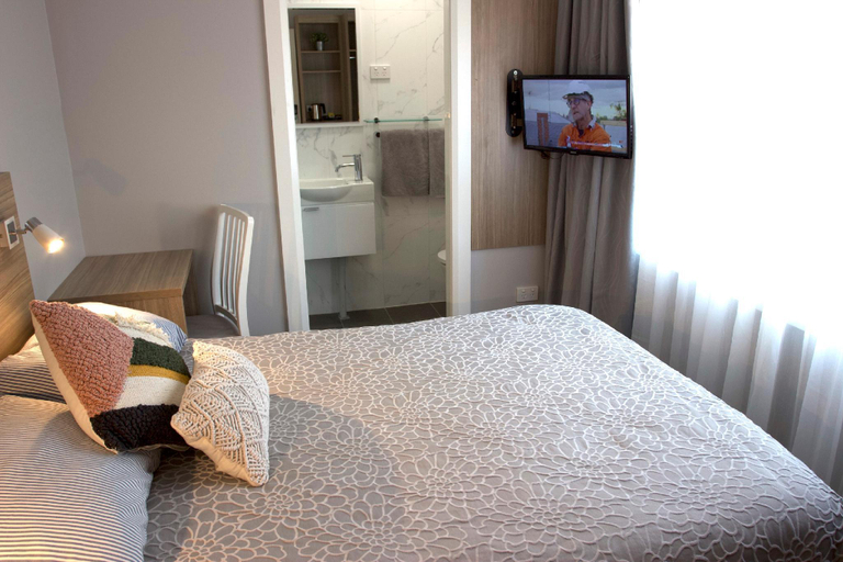 Bedroom 16