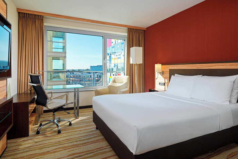 Bedroom 4, Courtyard by Marriott Düsseldorf Hafen, Düsseldorf