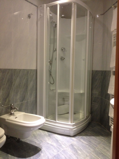 Bathroom 5, Sirio Hotel, Novara