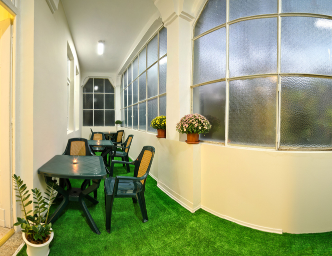 Others 5, Guest House 32, Stolichna