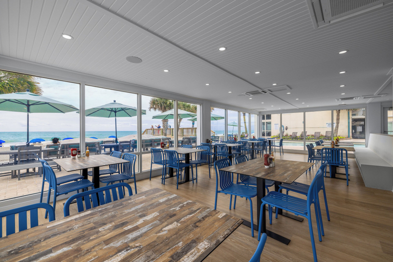 Food & Drinks 5, The Oceanfront Litchfield Inn, Georgetown