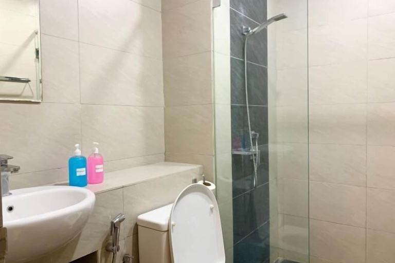 Bathroom 11