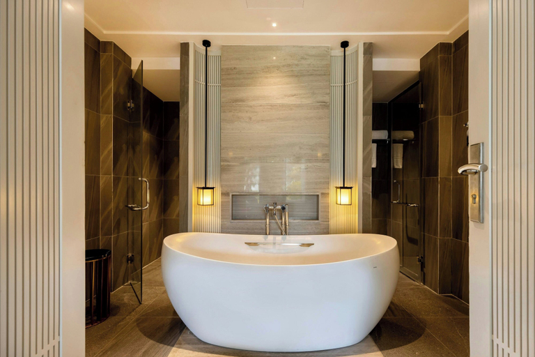 Bathroom 5, Renaissance Danang Hoi An Resort & Spa, Da Nang