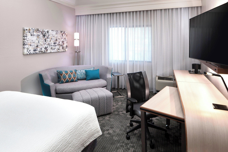 Bedroom 3, Courtyard by Marriott Pensacola, Escambia
