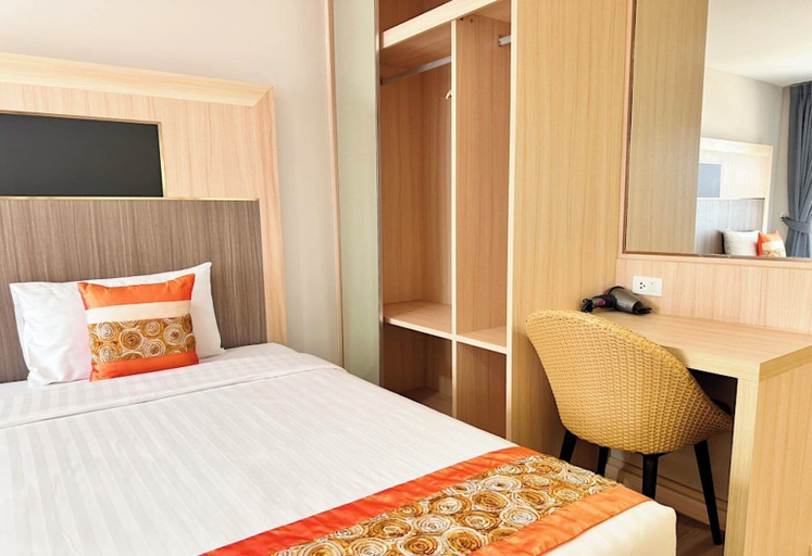 Bedroom 12