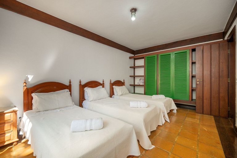Bedroom 3, Casa com Cinco Quartos Pé na Areia, Armação dos Búzios