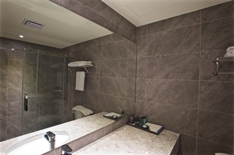 Bathroom 4, CT Green Bay Hot-Spring Hotel, New Taipei City