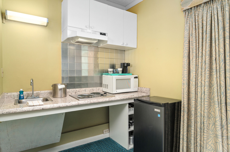 Others 5, Cayman Suites Hotel, Worcester